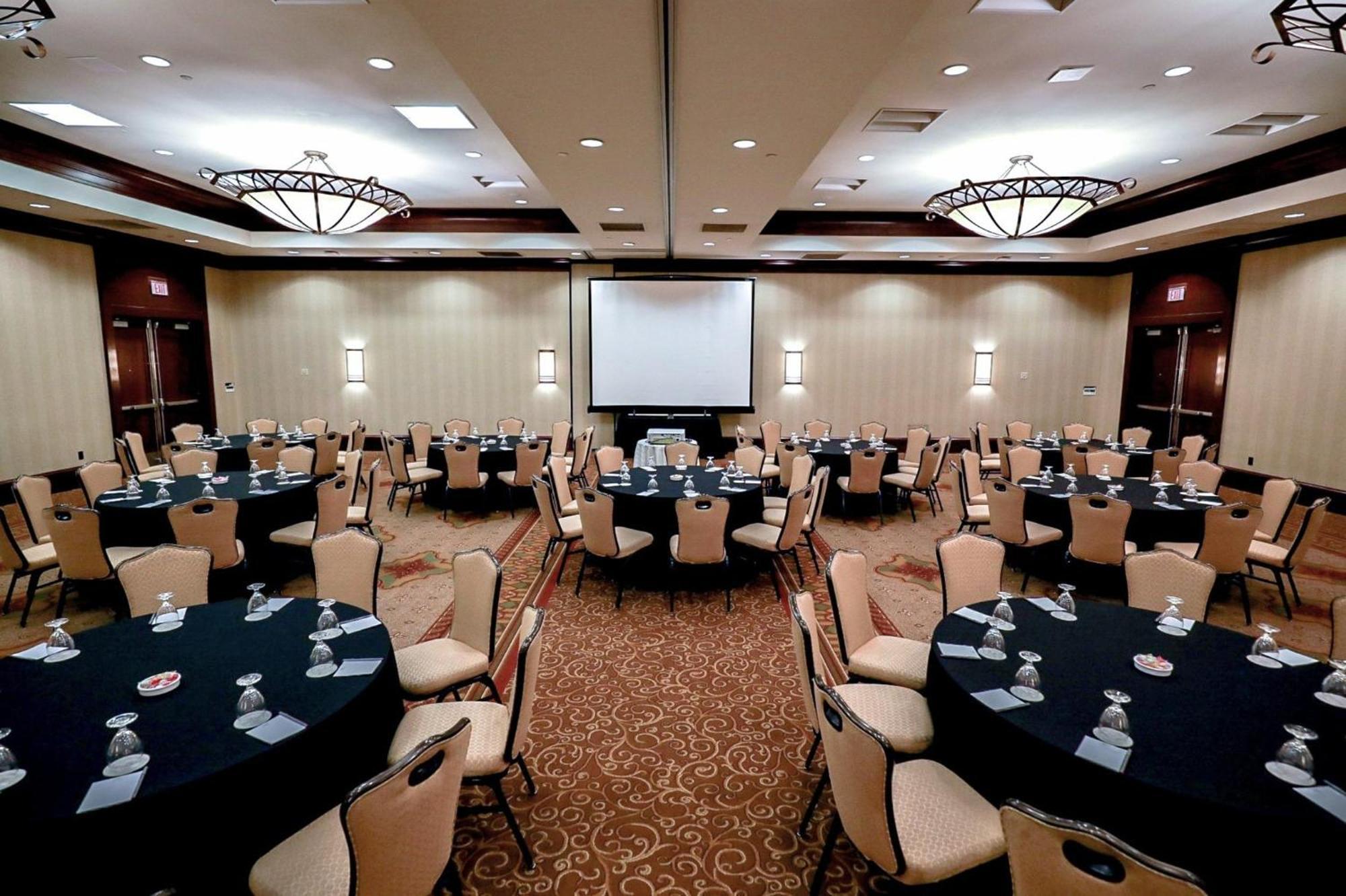 Hotel Crowne Plaza Providence-Warwick Exterior foto